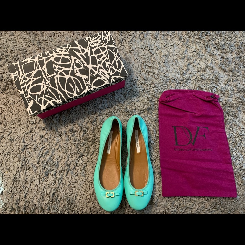 Diane Von Furstenberg turquoise flats with silver accent at the toes
